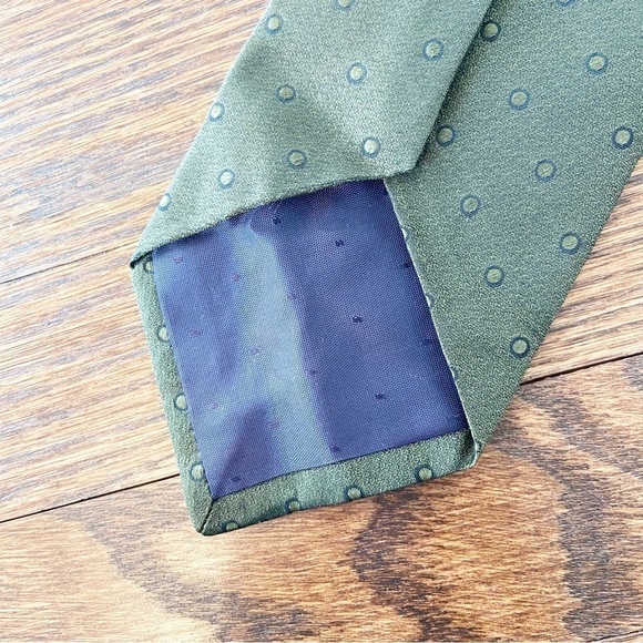 Paul Fredrick | 100% Italian Silk Hand Tailored Tie - Picture 4 of 5